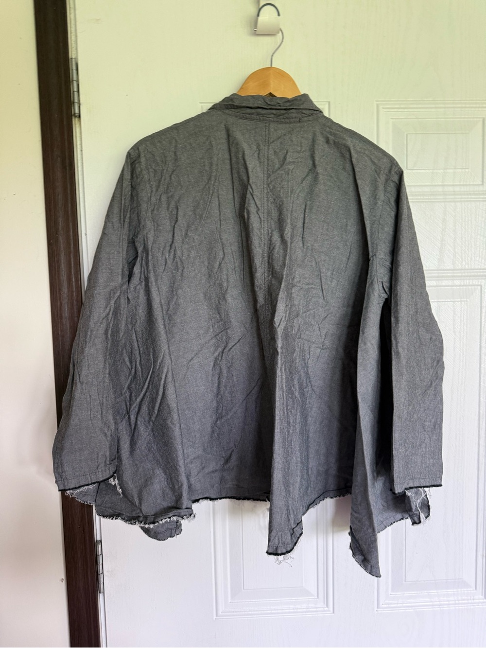 2 for $30 sale: Jewel Toffier oversized button-up chambray shirt Lagenlook style - Picture 5 of 5